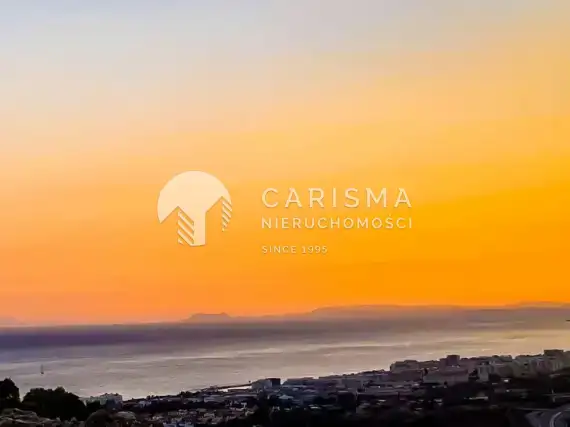 (17) Projekt luksusowej willi z panoramicznym widokiem na morze w Altos de Los Monteros, Costa del Sol