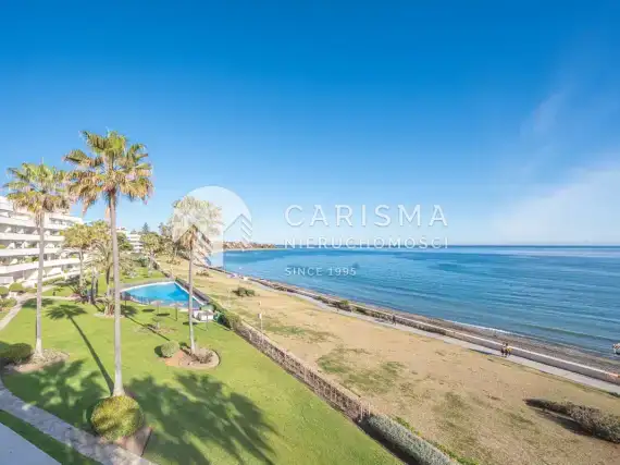 Luksusowy i obszerny apartament w pierwszej linii brzegowej, Estepona, Costa del Sol 1