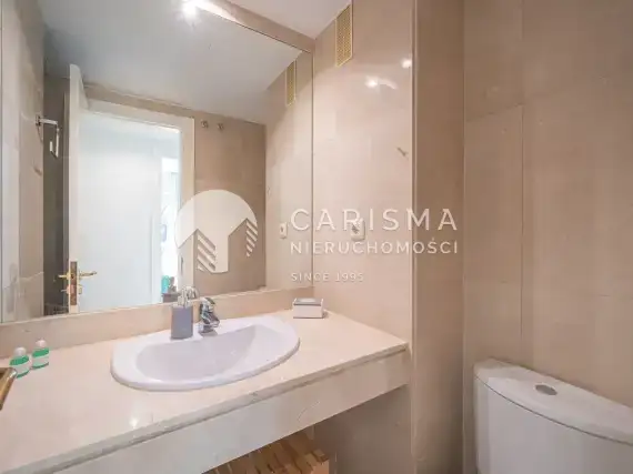 (30) Luksusowy i obszerny apartament w pierwszej linii brzegowej, Estepona, Costa del Sol