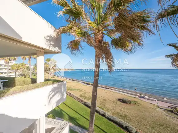 (50) Luksusowy i obszerny apartament w pierwszej linii brzegowej, Estepona, Costa del Sol