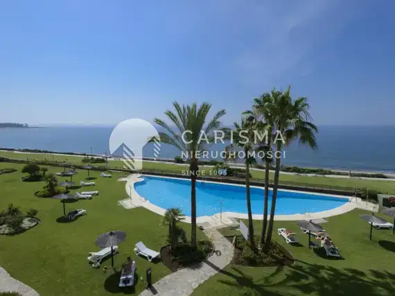 (76) Luksusowy i obszerny apartament w pierwszej linii brzegowej, Estepona, Costa del Sol