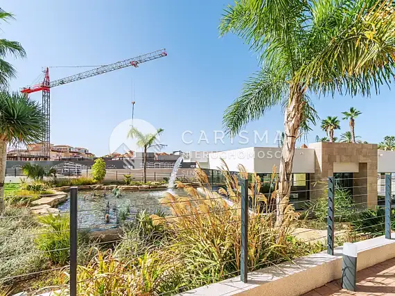 (9) Apartament z licencją na wynajem, 600 m od plaży.