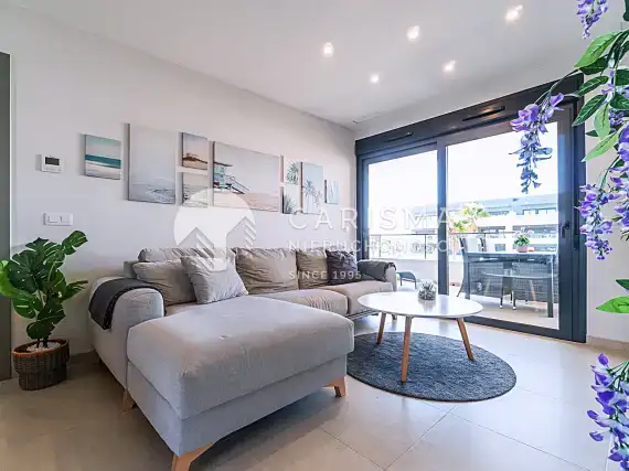 (13) Apartament z licencją na wynajem, 600 m od plaży.