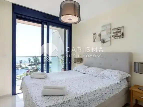 (8) Apartament w pierwszej linii brzegowej na terenie luksusowego osiedla w Punta Prima