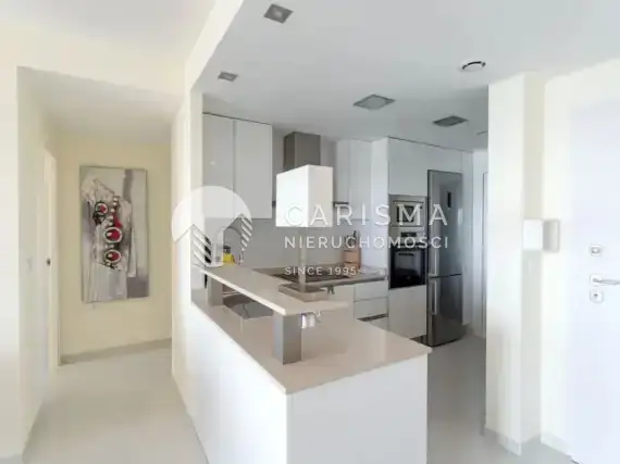 (16) Apartament w pierwszej linii brzegowej na terenie luksusowego osiedla w Punta Prima