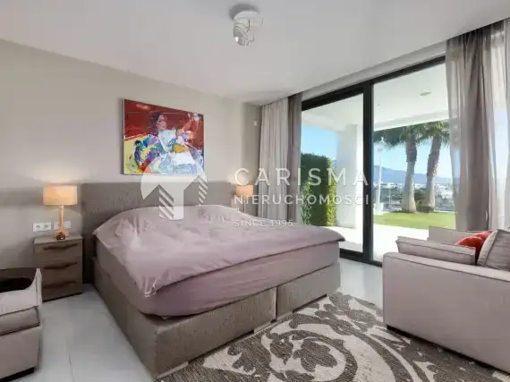 (17) Luksusowa willa z pięknym panoramicznym widokiem na morze i góry w Marbelli, Costa del Sol