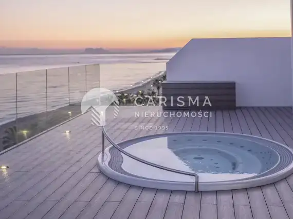 (23) Luksusowy penthouse w doskonałej lokalizacji, Estepona, Costa del Sol