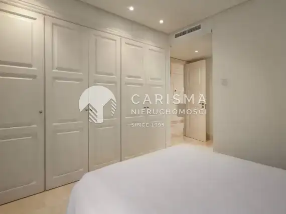 (20) Luksusowy apartament w pierwszej linii brzegowej, Estepona, Costa del Sol
