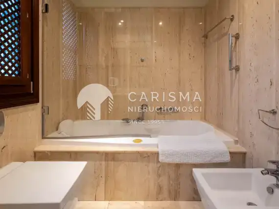 (29) Luksusowy apartament w pierwszej linii brzegowej, Estepona, Costa del Sol