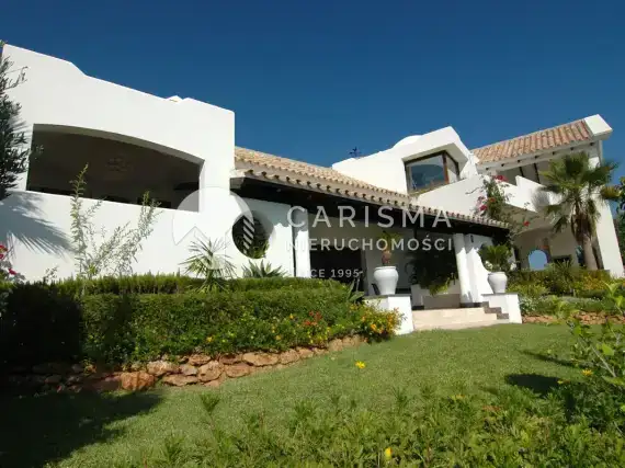 (7) Willa w stylu andaluzyjskim z pięknym, panoramicznym widokiem na morze, Marbella, Costa del Sol