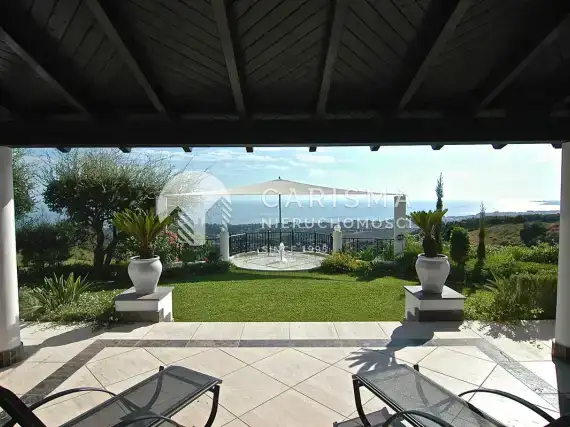 (9) Willa w stylu andaluzyjskim z pięknym, panoramicznym widokiem na morze, Marbella, Costa del Sol