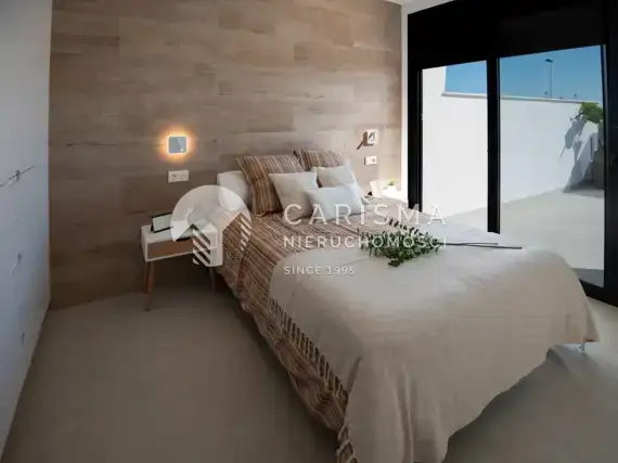 (27) Nowa willa w bardzo dobrej lokalizacji, Santiago de la Ribera, Costa Calida