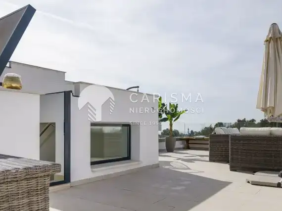 (61) Dom w zabudowie szeregowej z pięknym widokiem na morze i góry, Marbella Costa del Sol
