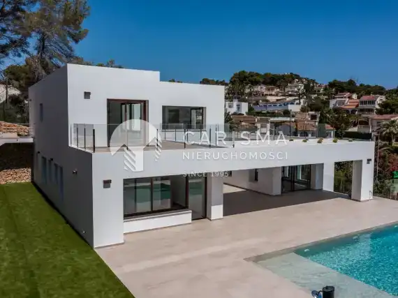 (5) Luksusowa, nowa i gotowa willa w spacerowej odległości do plaży El Portet, Moraira