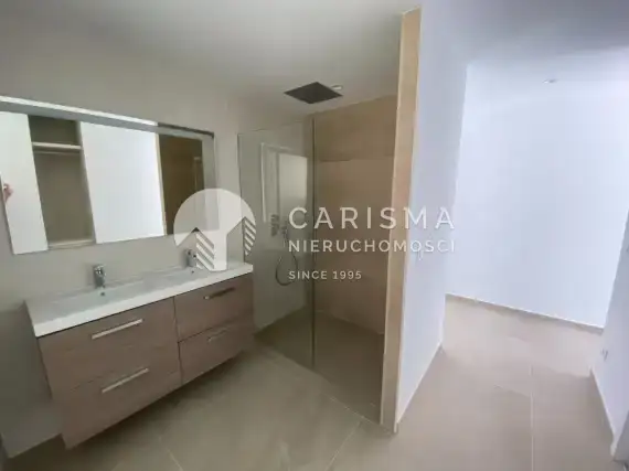 (33) Luksusowa, nowa i gotowa willa w spacerowej odległości do plaży El Portet, Moraira