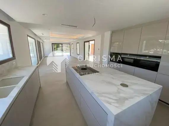 (60) Luksusowa, nowa i gotowa willa w spacerowej odległości do plaży El Portet, Moraira