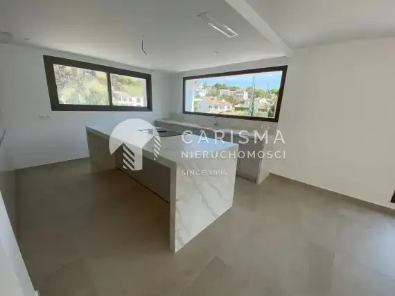 (69) Luksusowa, nowa i gotowa willa w spacerowej odległości do plaży El Portet, Moraira