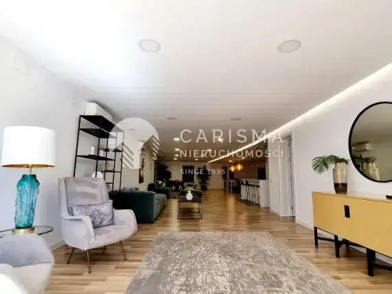 (23) Nowy i luksusowy apartament, w pierwszej linii brzegowej, Estepona, Costa del Sol