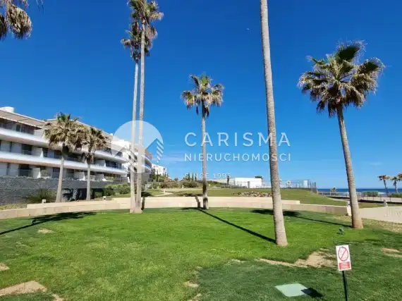 (29) Nowy i luksusowy apartament, w pierwszej linii brzegowej, Estepona, Costa del Sol