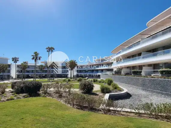 (30) Nowy i luksusowy apartament, w pierwszej linii brzegowej, Estepona, Costa del Sol