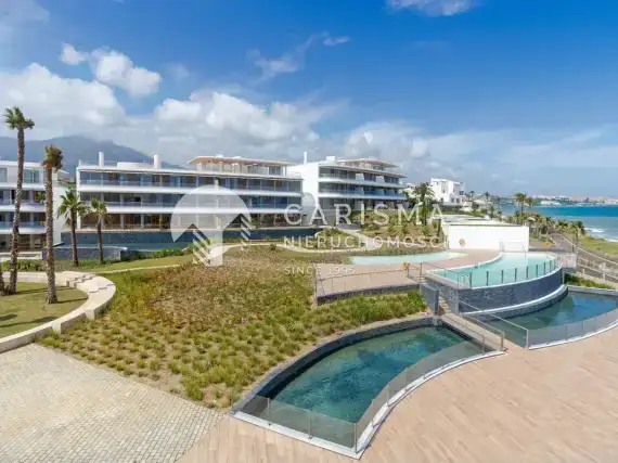 (18) Luksusowy apartament w pierwszej linii brzegowej, Estepona, Costa del Sol