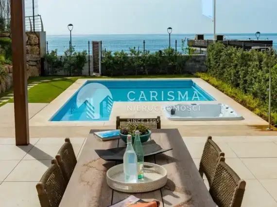(5) Ostatni, luksusowy i nowy apartament w pierwszej linii brzegowej, Estepona, Costa del Sol