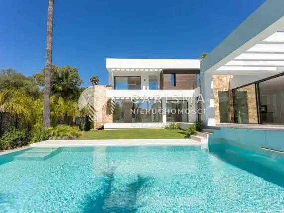 (5) Luksusowa willa na zamkniętym osiedlu 200 m od plaży, Marbella, Costa del Sol.