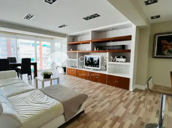 (3) Odremontowany apartament w pierwszej linii w Benidorm
