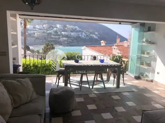 (6) Odremontowany apartament z panoramicznym widokiem na morze w El Portet, Moraira