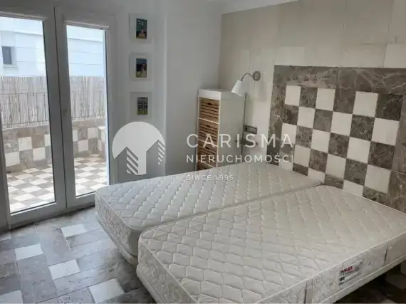 (17) Odremontowany apartament z panoramicznym widokiem na morze w El Portet, Moraira