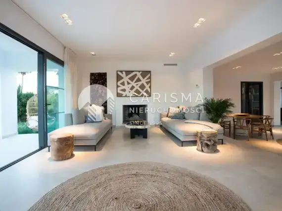 (25) Ekskluzywna willa w pierwszej linii brzegowej, Marbella East, Costa del Sol