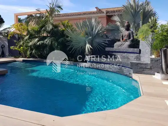 (4) Wyjątkowa willa bardzo blisko plaży z widokiem na morze, Marbella East, Costa del Sol