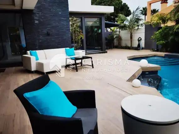 (31) Wyjątkowa willa bardzo blisko plaży z widokiem na morze, Marbella East, Costa del Sol