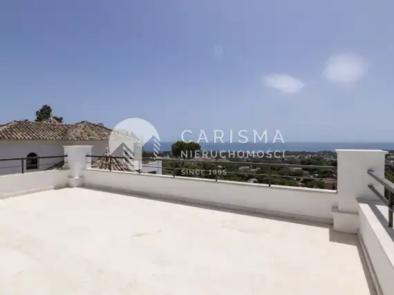 (29) Luksusowa willa ze spektakularnym widokiem na morze, Marbella East, Costa del Sol.