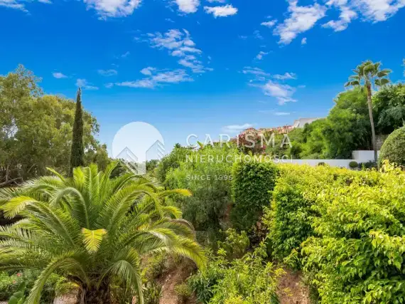 (38) Uroczo połozona willa z widokiem na góry, Marbella East, Costa del Sol