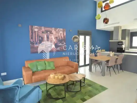 (20) Bungalow z prywatnym basenem i tarasem dachowym.