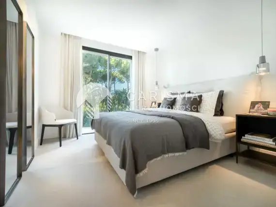 (21) Luksusowa willa 300 m od plaży z widokiem na morze i góry, Marbella East, Costa del Sol