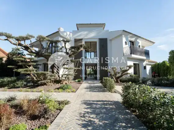 (39) Luksusowa willa 300 m od plaży z widokiem na morze i góry, Marbella East, Costa del Sol