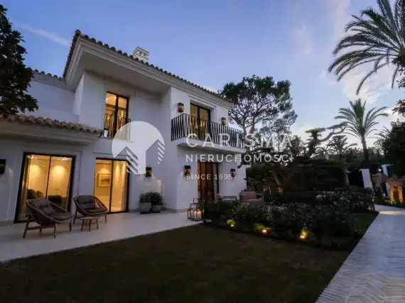 (41) Luksusowa willa 300 m od plaży z widokiem na morze i góry, Marbella East, Costa del Sol