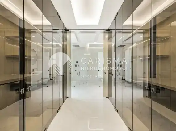 (16) Luksusowy penthouse w pierwszej linii brzegowej w El Paraíso, Malaga, Costa del Sol.