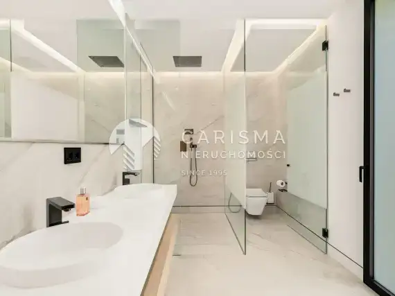 (23) Luksusowy penthouse w pierwszej linii brzegowej w El Paraíso, Malaga, Costa del Sol.