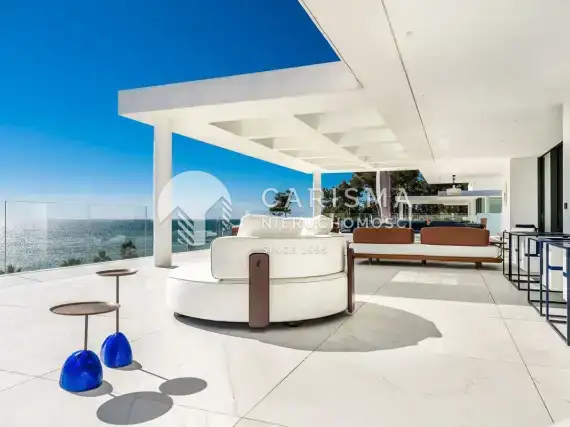(50) Luksusowy penthouse w pierwszej linii brzegowej w El Paraíso, Malaga, Costa del Sol.