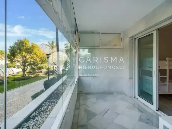 (24) Spektakularny apartament w ekskluzywnym kompleksie Las Brisas, Marbella, Costa del Sol.
