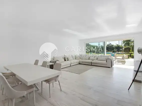 (8) Spektakularny apartament w ekskluzywnym kompleksie Las Brisas, Marbella, Costa del Sol.