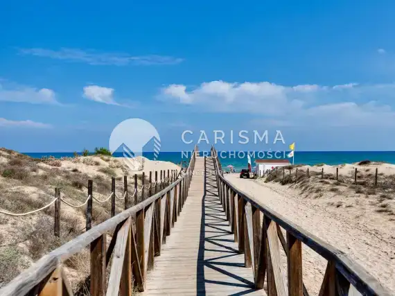 (41) Nowa, luksusowa i gotowa willa tuż przy plaży, La Mata, Costa Blanca