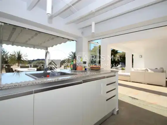 (4) Nowoczesna willa z widokiem na morze w Moraira