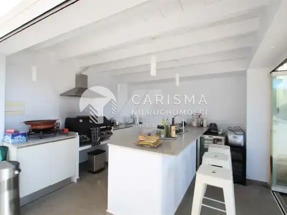 (11) Nowoczesna willa z widokiem na morze w Moraira