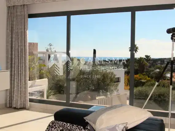 (22) Nowoczesna willa z widokiem na morze w Moraira