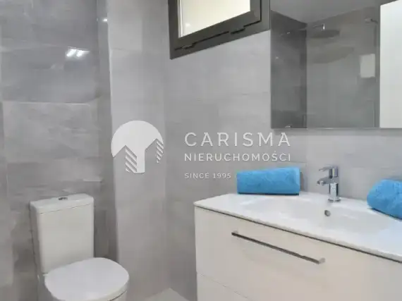 (12) Apartamenty z 2 i 3 sypialniami w Villamartin