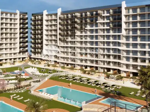 (6) Nowe apartamenty w luksusowym kompleksie 500 m od morza w Punta Prima